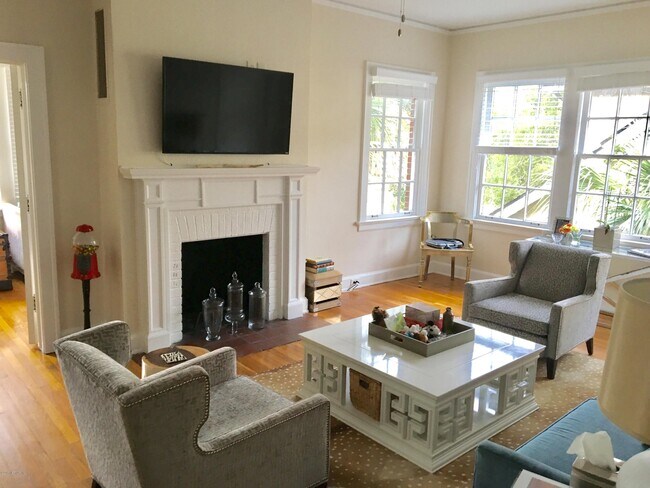 Foto del edificio - 1705 Mallory St