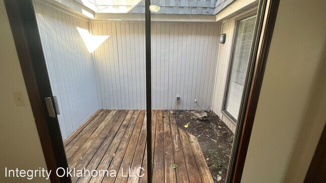 Foto del edificio - 3 br, 2 bath House - 3205 Castlerock Rd.