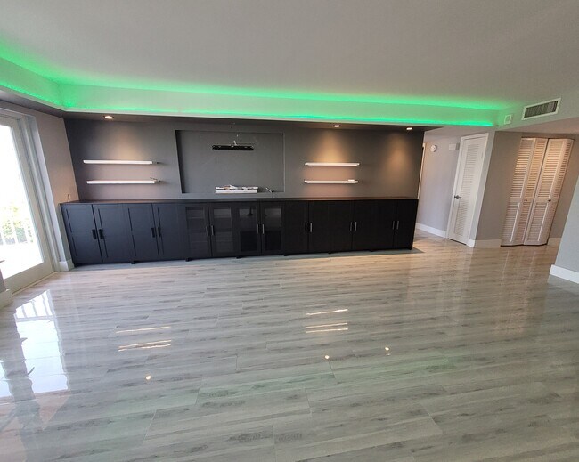 Foto del edificio - 3000 E Sunrise Blvd