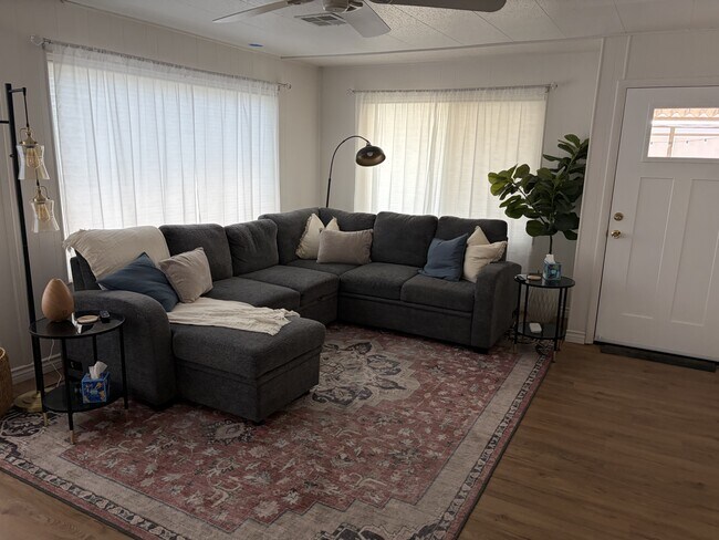 Foto del edificio - 9230 E Citrus Ln S