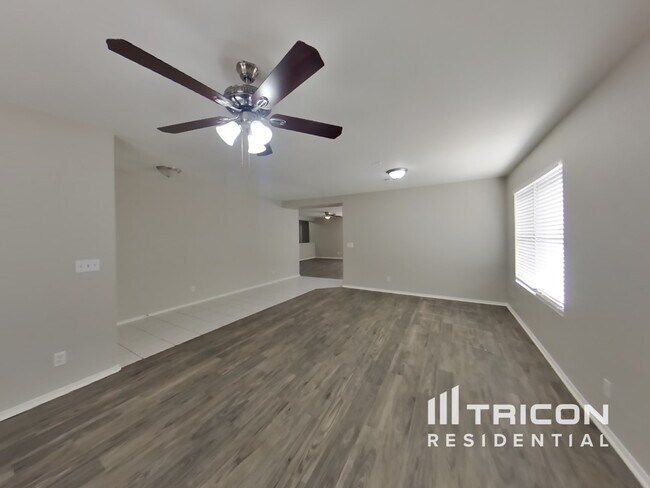 Foto del edificio - 10718 E Arbor Ave