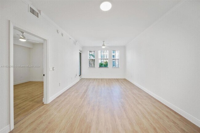 Foto del edificio - 10170 SW 7th St
