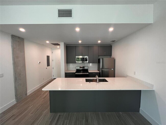 Foto del edificio - 1338 4th St