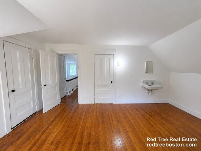 Foto del edificio - 45 N Beacon St