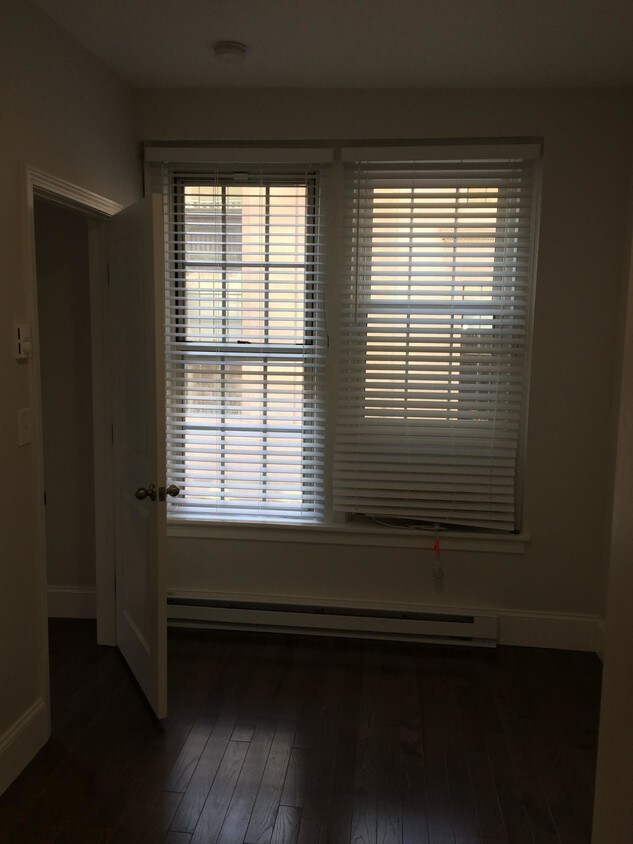 Primary Photo - 52 Clearway St