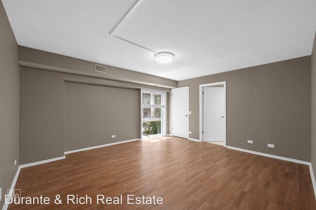 Building Photo - 2 br, 2 bath House - 1738 Chicago Avenue