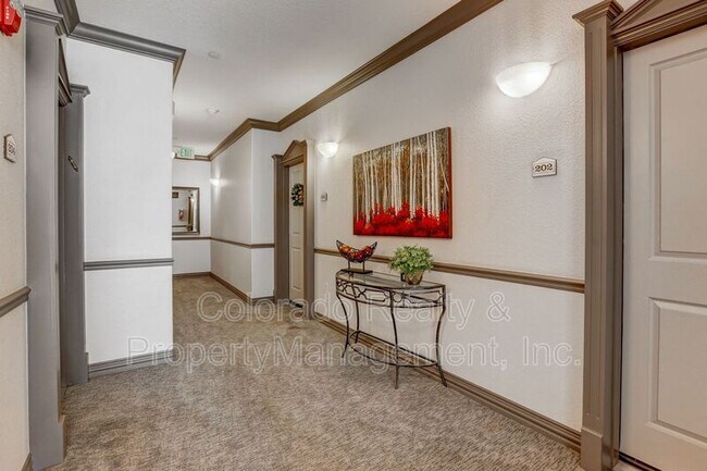 Building Photo - 40 S Madison St