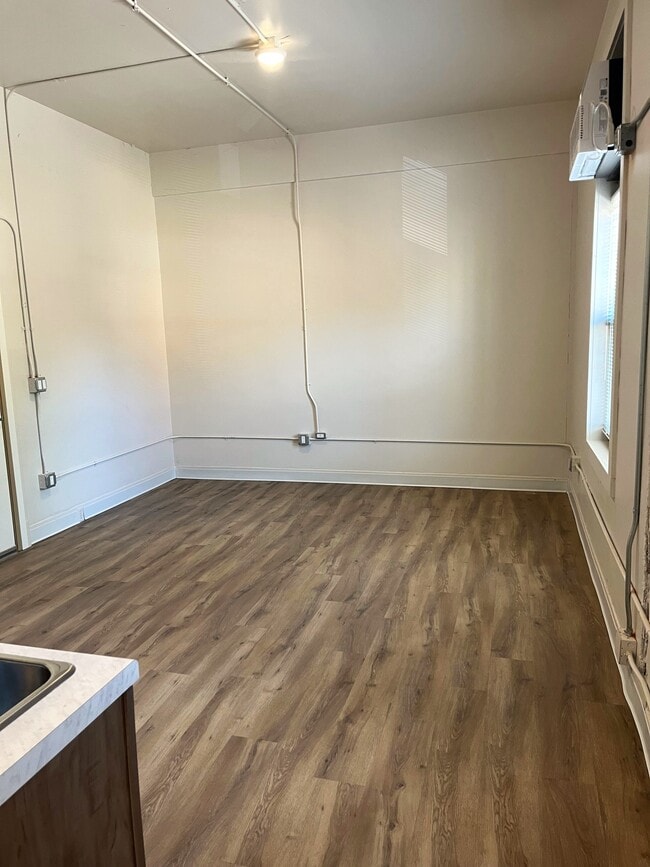 Unidad 201 - Grandview Lofts
