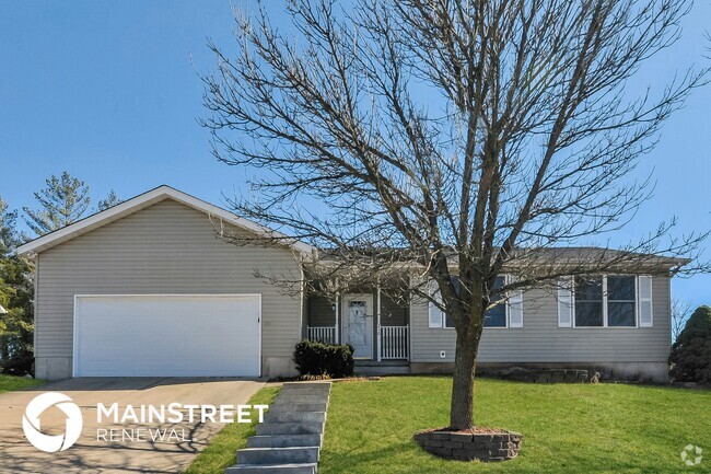 Building Photo - 210 Wenona Dr
