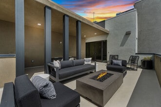 Building Photo - Alante
