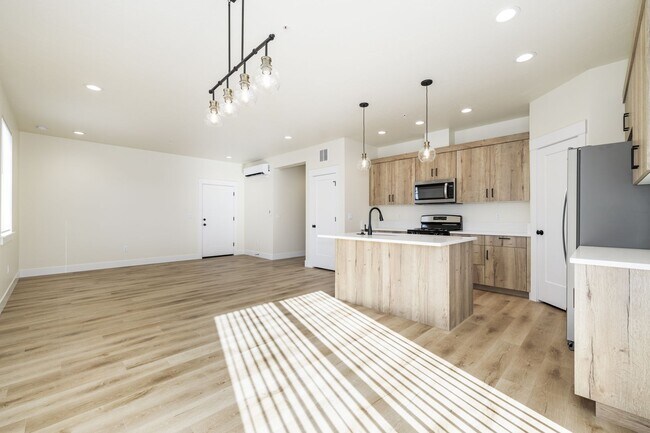Foto del edificio - 3322 N Cole Rd