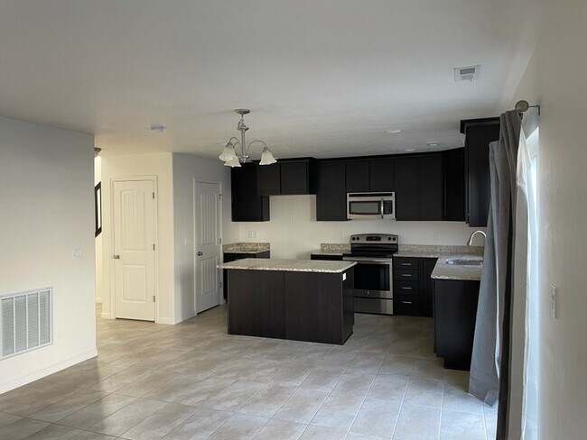Foto del edificio - 1118 Stonehaven Dr