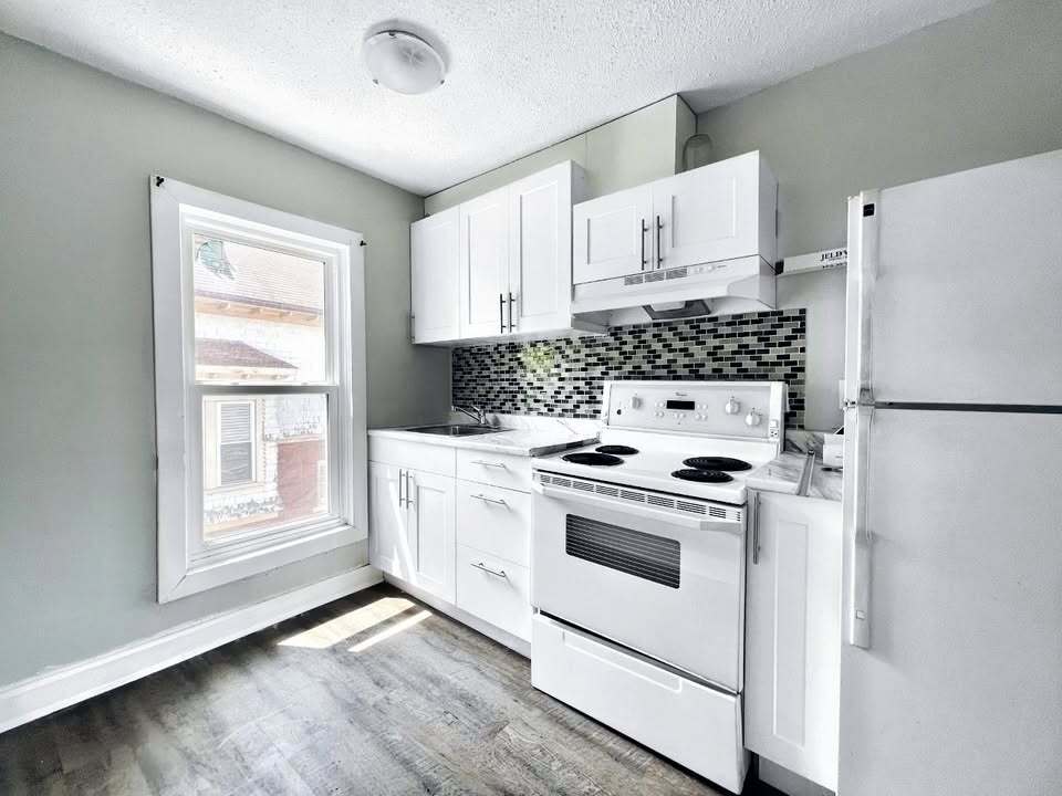 Primary Photo - Newly Renovated 2 Bedroom Unit