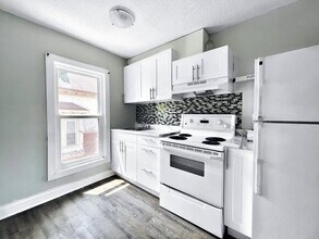 Building Photo - 484 Crawford Ave