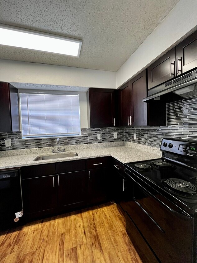 Fox Hollow Lewisville 696 Fox Ave Lewisville, TX Apartments for