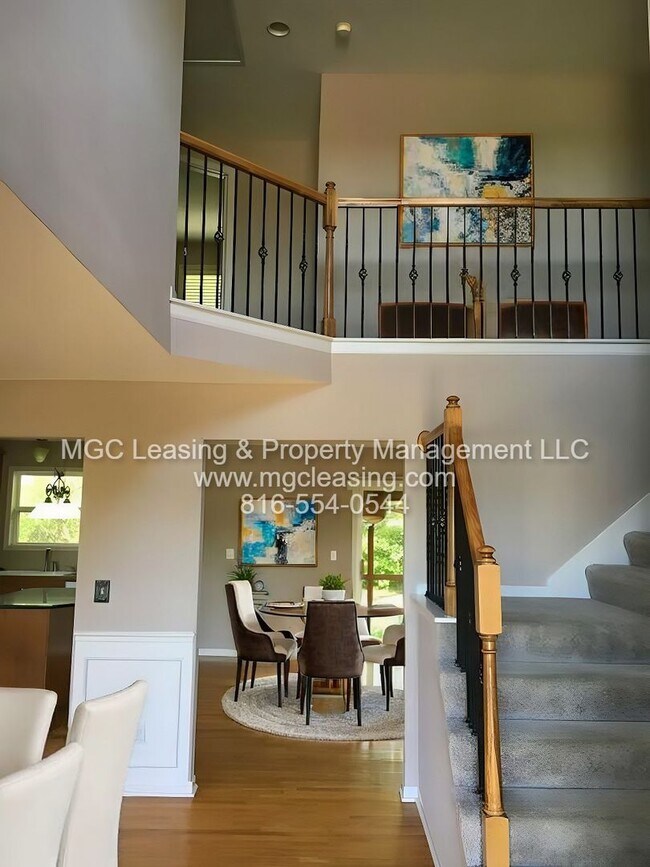 Foto del edificio - Stop scrolling—your dream home in Lee’s Summit is officially here!