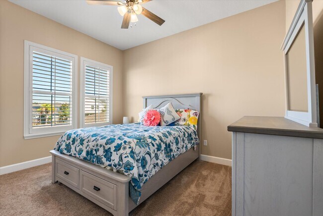 Building Photo - 6879 Arnoldson St