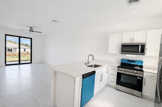 Foto del edificio - 830 Holmes Ave