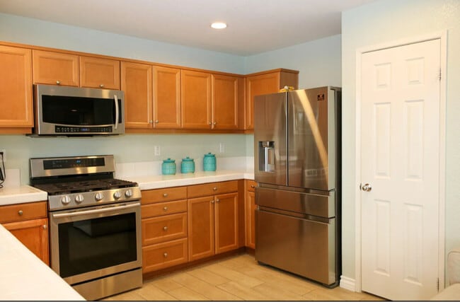 Building Photo - 38564 Pallas Ct
