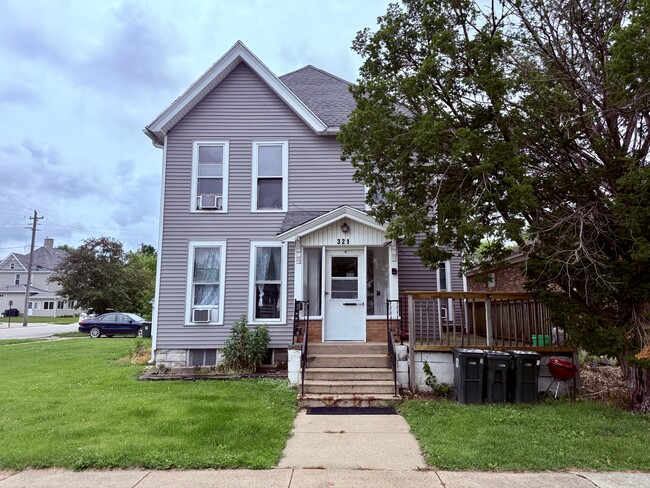 Front of house - 321 Clay St