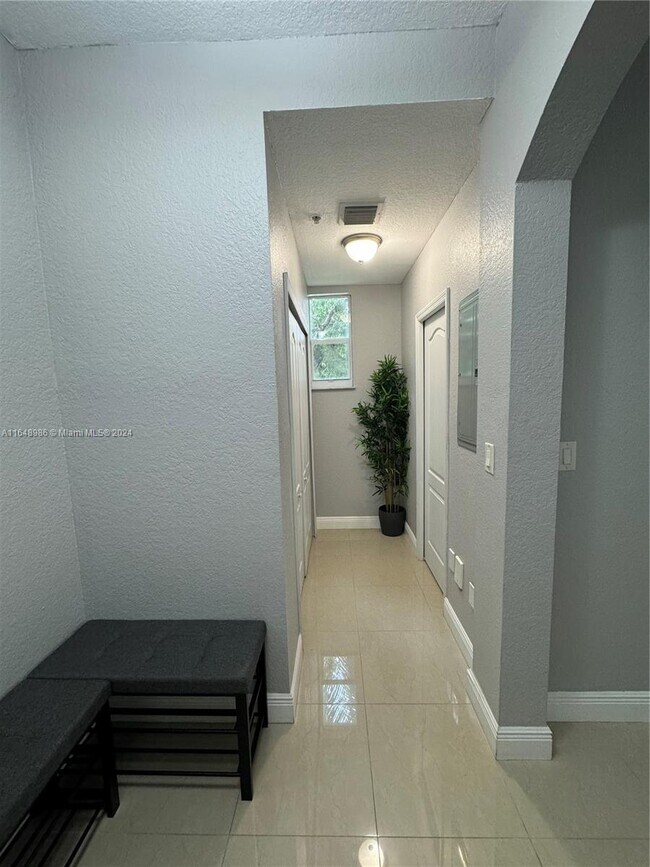Building Photo - 4301 SW 160th Ave