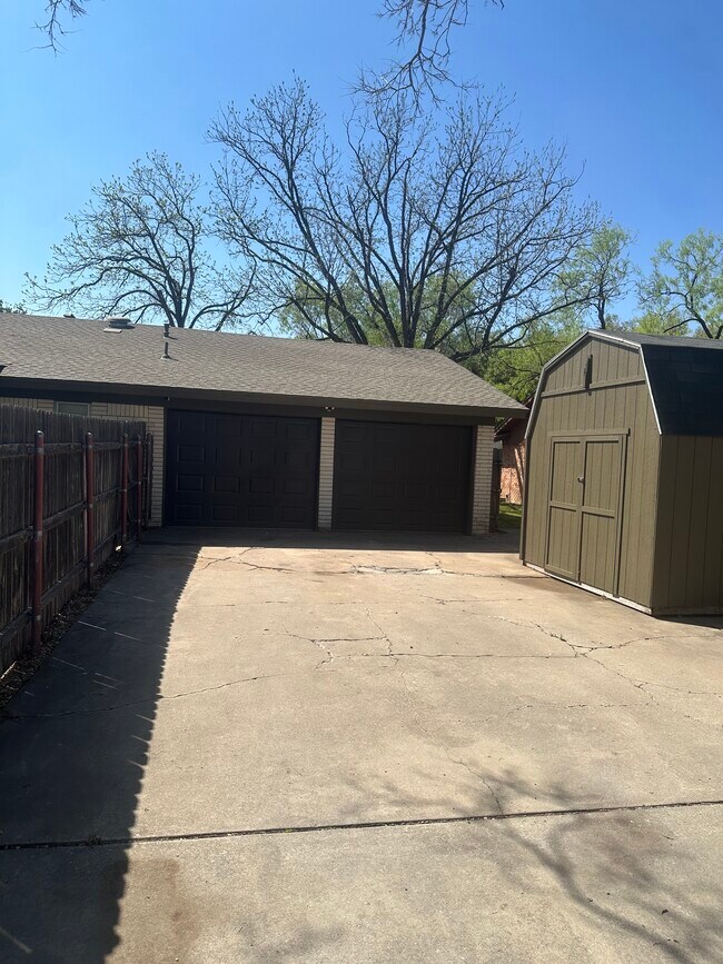 Foto del edificio - 2926 Briargrove Ln