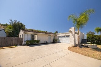 Building Photo - 2863 Roseann Ave