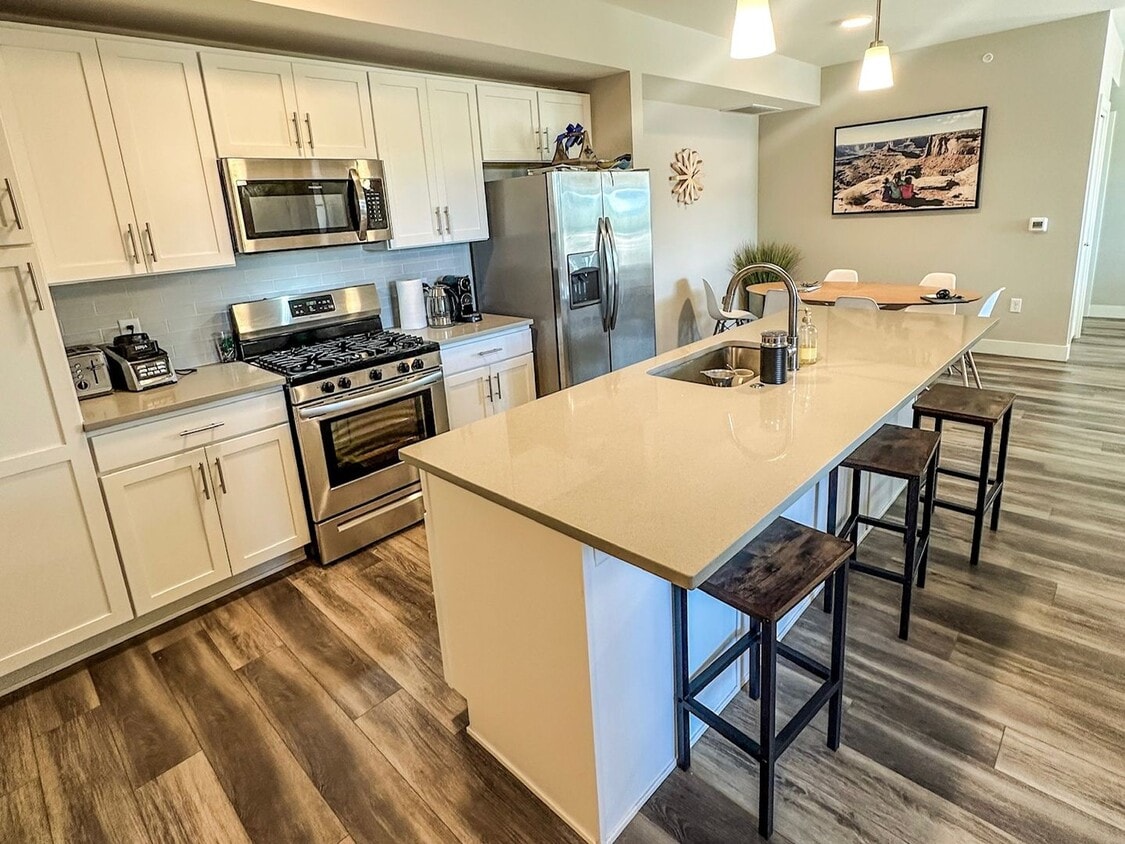 Beautiful "Like New" Large 2Bd 2Ba condo W/ amazing views of the flatirons! - Beautiful "Like New" Large 2Bd 2Ba condo W/ amazing views of the flatirons!