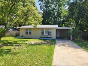 Building Photo - 112 Palm Dr
