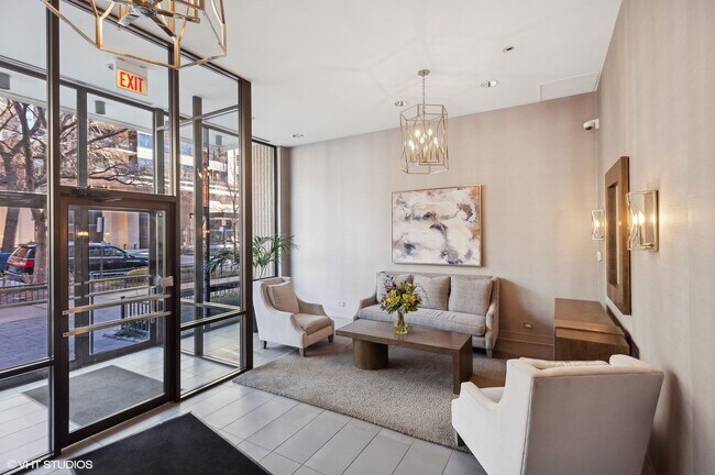 Foto del edificio - 1516 N State Pkwy