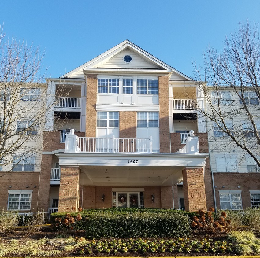 2607 Chapel Lake Dr, Gambrills, MD 21054 Condo for Rent in Gambrills