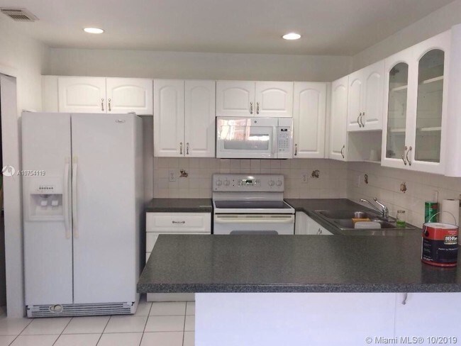 Building Photo - 1150 NW 126th Ct