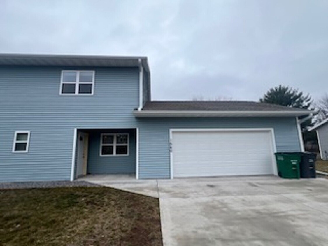 Primary Photo - 3 Bedroom Duplex