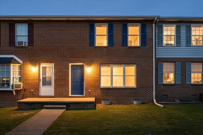 Foto del edificio - 513 Buckingham Dr