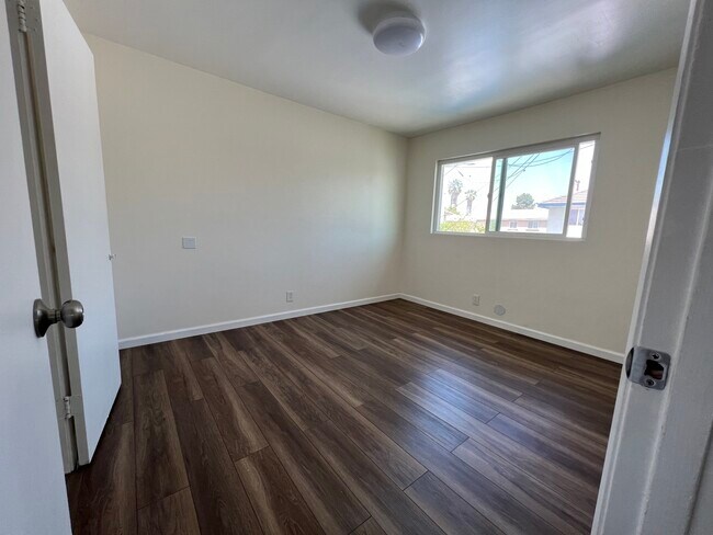 South Bedroom - 3429 Maxson Rd