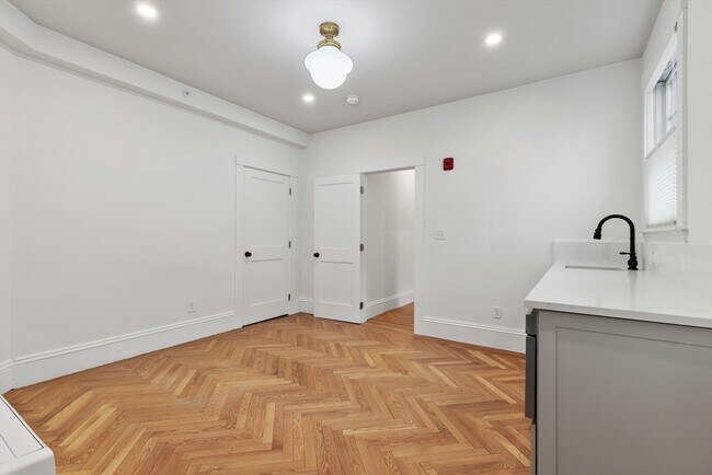 Foto del edificio - 32 Beacon St