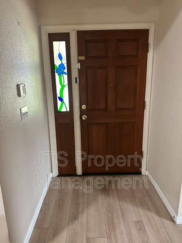 Foto del edificio - 9349 Newington Way