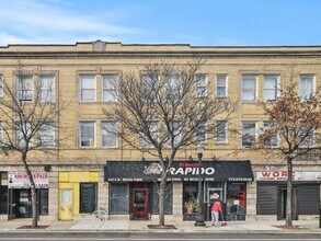 Building Photo - 3420 W Irving Park Rd