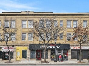 Building Photo - 3420 W Irving Park Rd