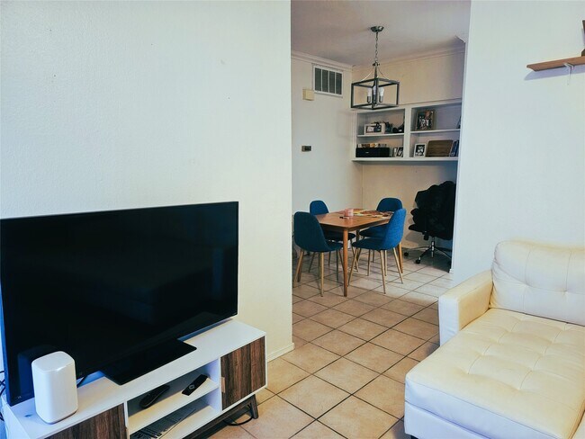 Foto del edificio - 921 Marine Dr
