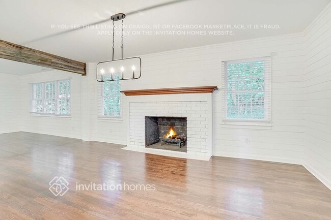 Building Photo - 1748 Pamela Cir SW