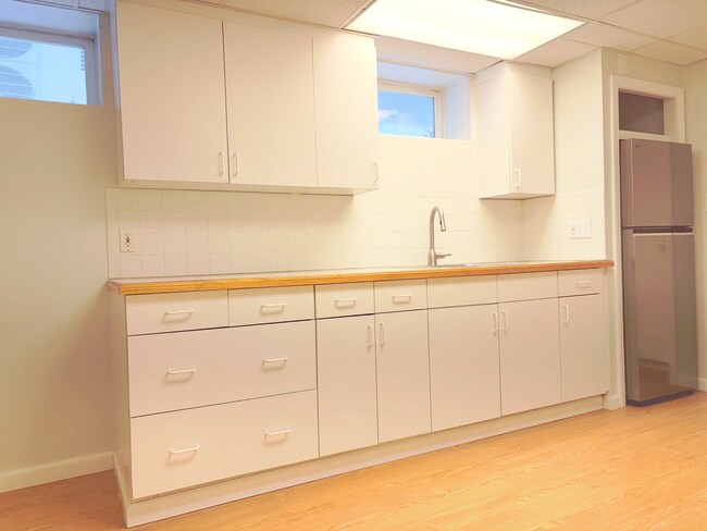 Foto del edificio - 1044 Broadway