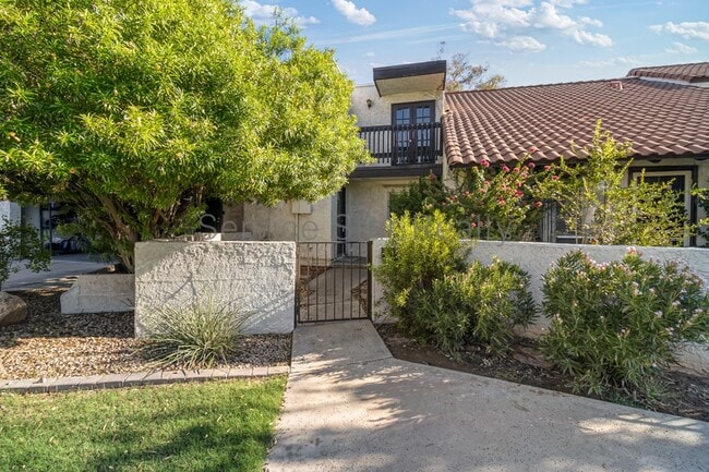 Foto del edificio - 1729 S Shannon Dr