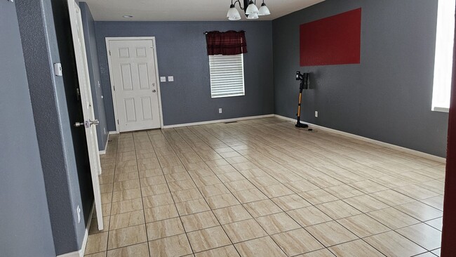 Foto del edificio - 5570 N Laredo Ct