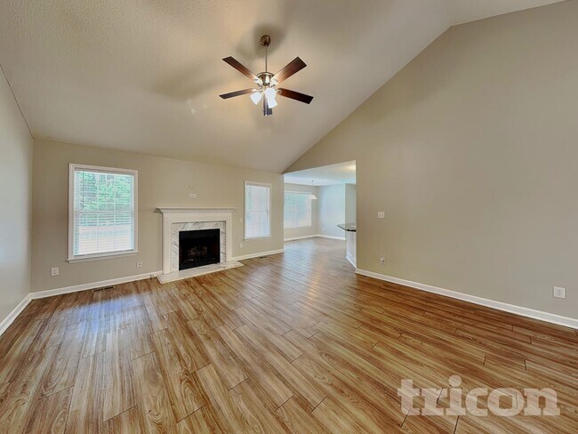 Foto del edificio - 46 Albemarle Dr