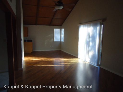 Building Photo - 2425 Royal Ct