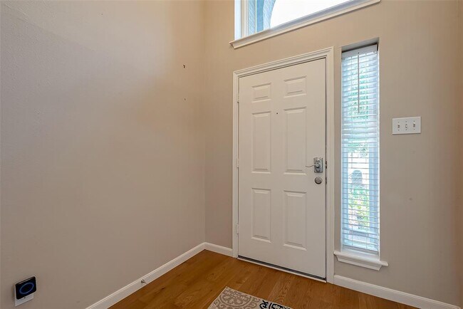 Building Photo - 12226 Cypress Shores Dr