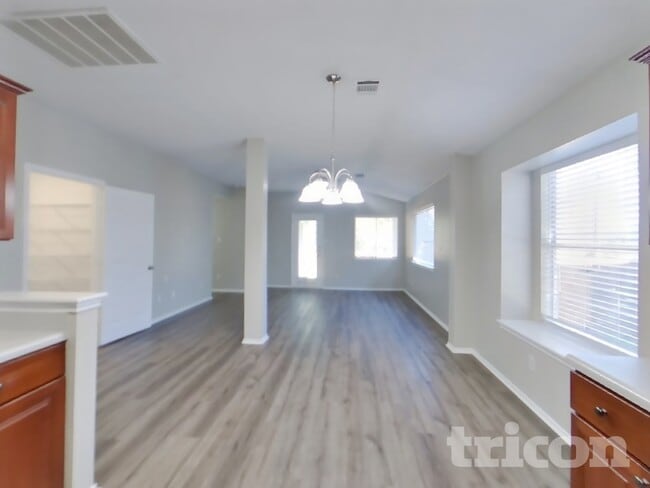 Building Photo - 1411 Catalina Dr