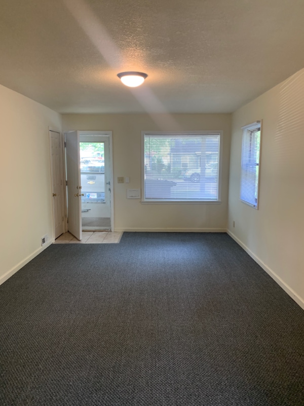 Foto del edificio - 4508 S Colonial Ave