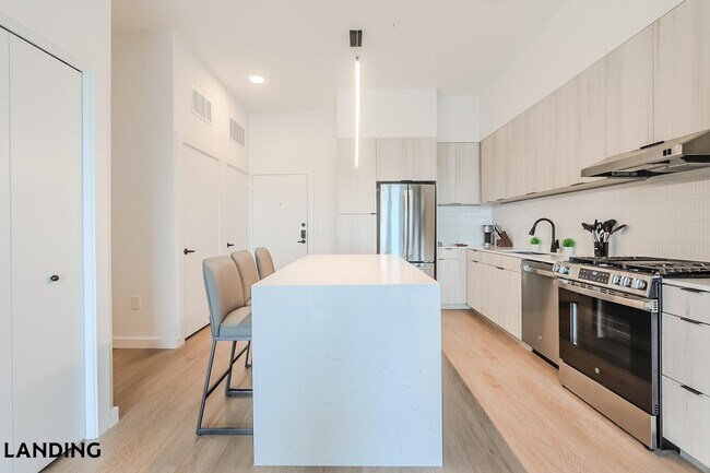 Foto del edificio - 2623 Keene St